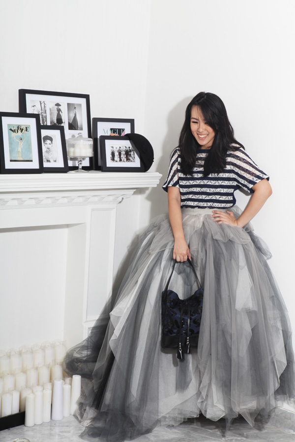 1-GreyTulle